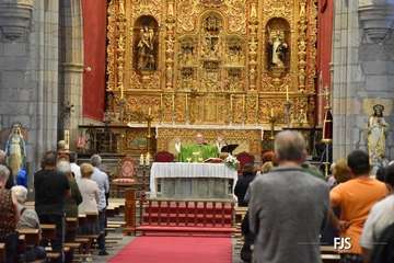 El cuadro  'La Resurrección' ya luce en la Basílica de Telde/Francisco Javier Santana.